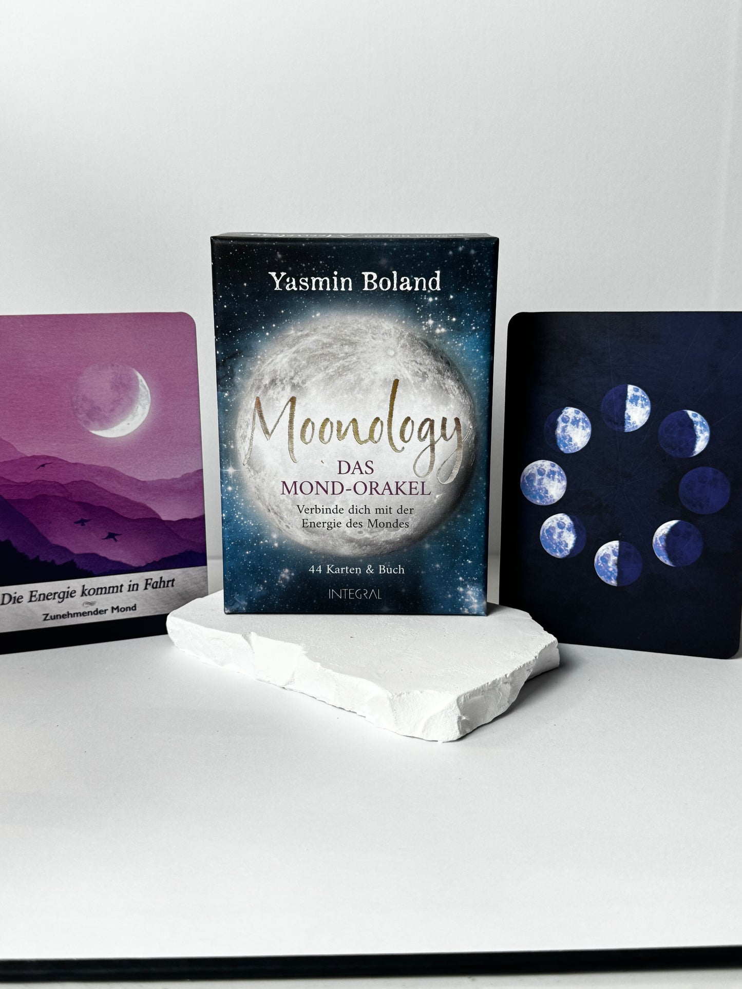 Moonology – The Moon Oracle