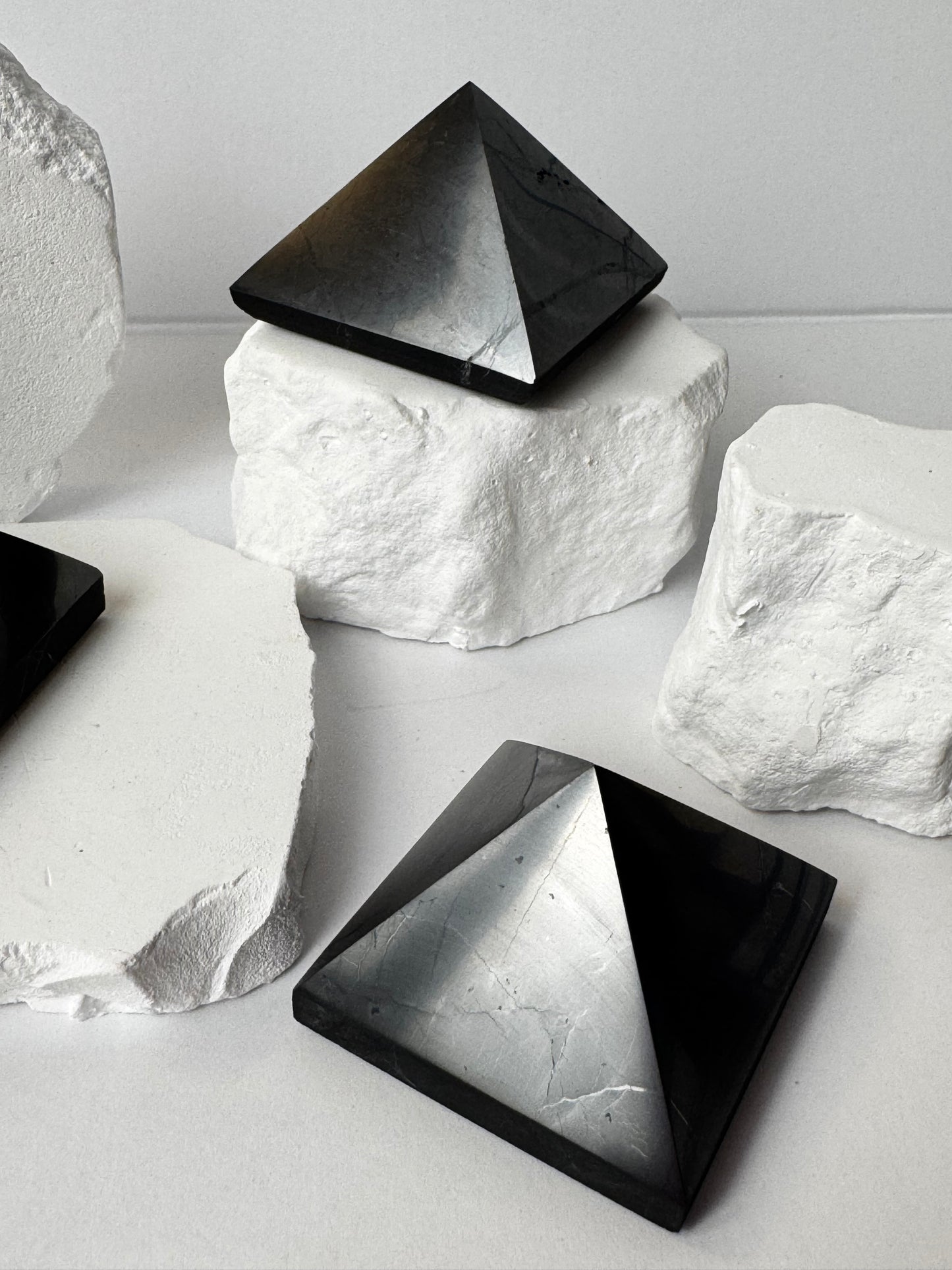 Shungit – Pyramide