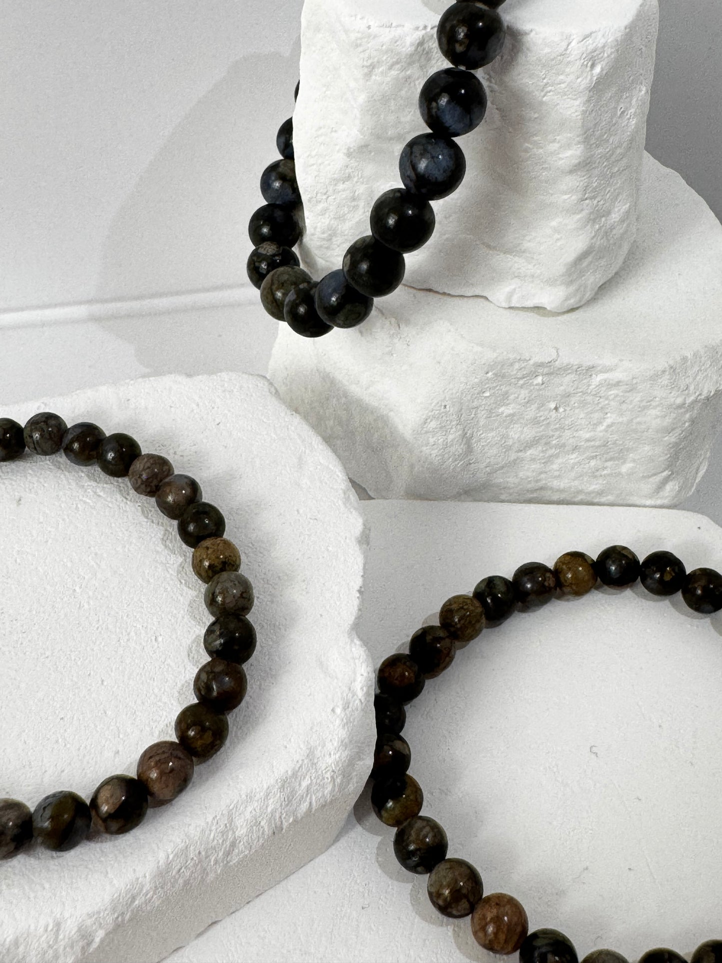 Vulkanit (Que Sera) Armband – „Wenn das Universum in dir pulsiert“