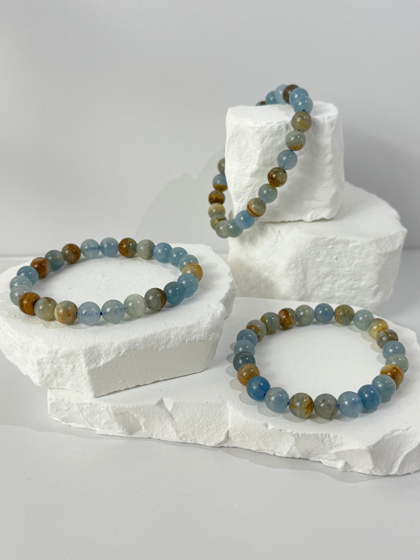 Blue Onyx Armband – „Wenn du mentale Stärke, emotionale Stabilität und Schutz suchst“