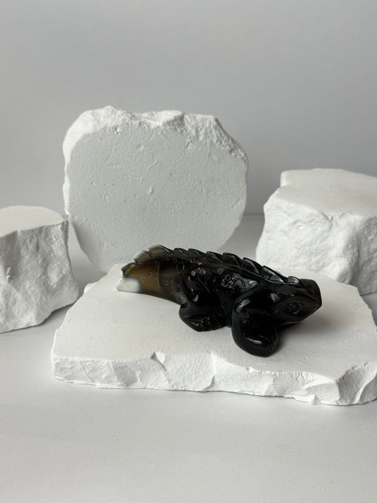Orca Agate – Lizard Carving