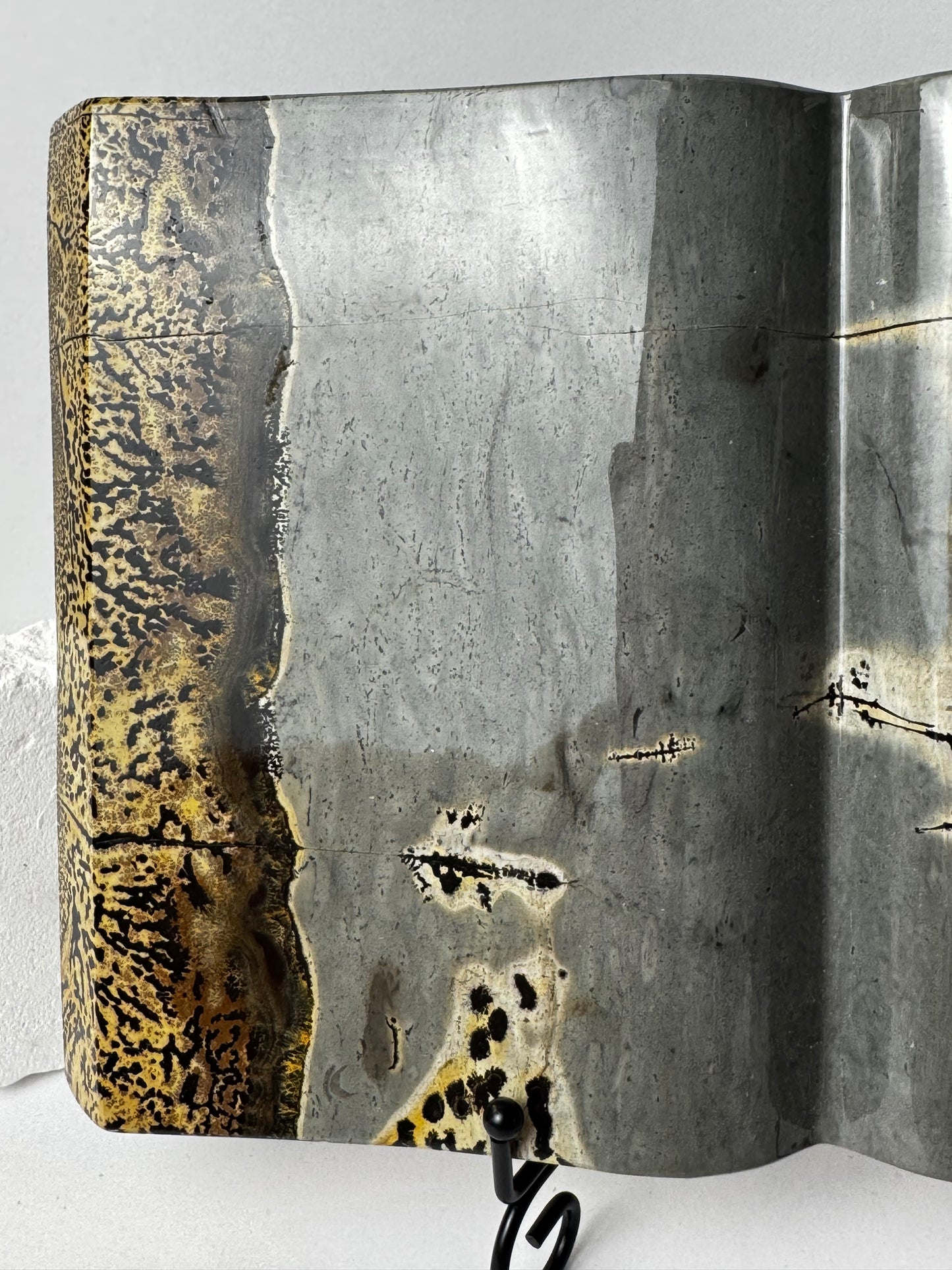 Picture Stone - Buch Carving