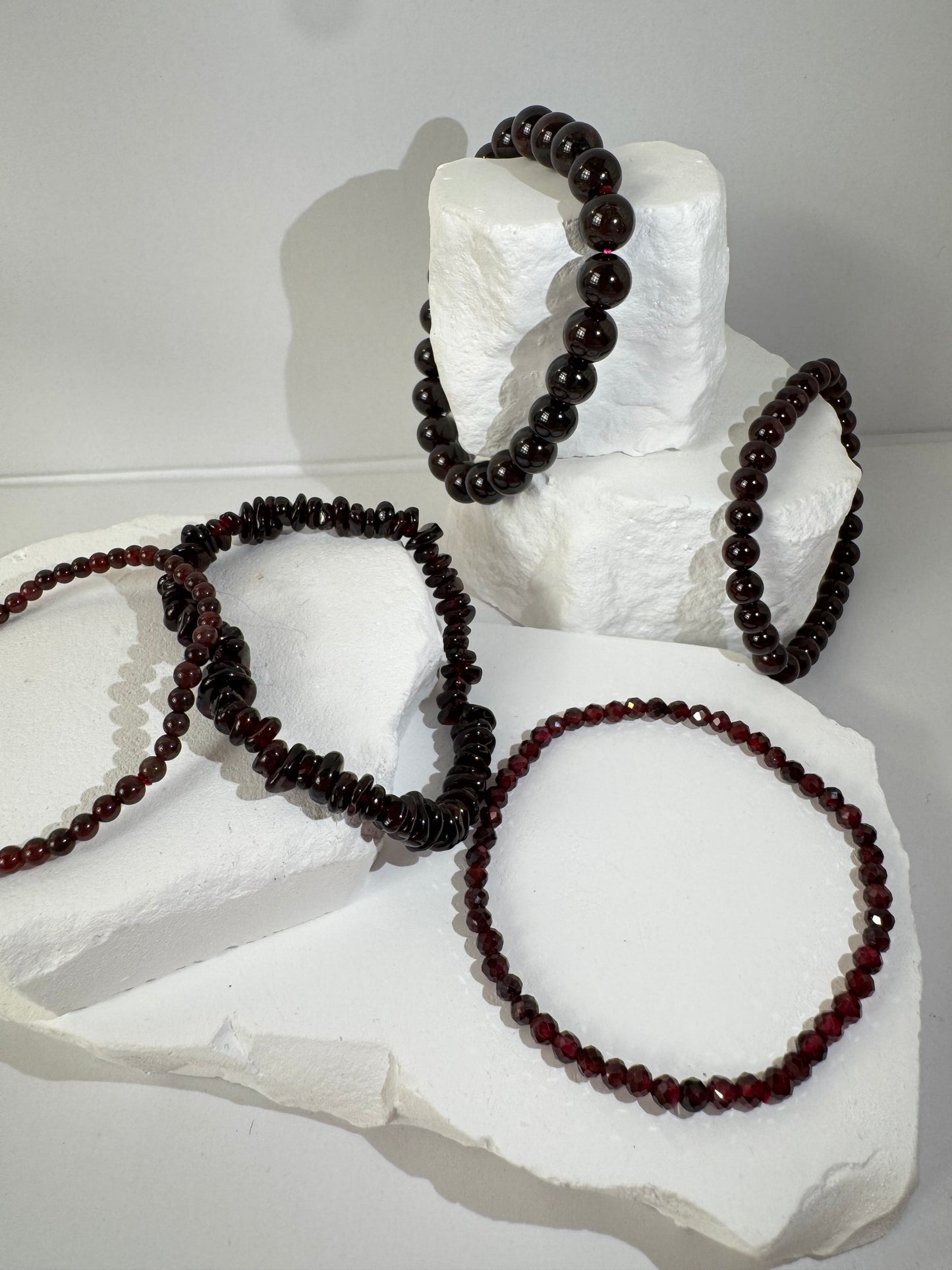 Stern Granat Armband – „Wenn du deine Lebenslust und Herzensenergie neu entfachen willst“