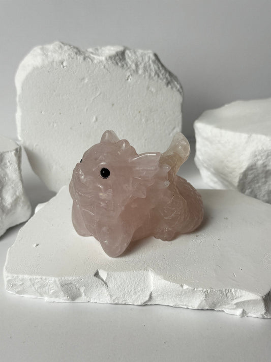 Lying Rose Quartz – Dragon