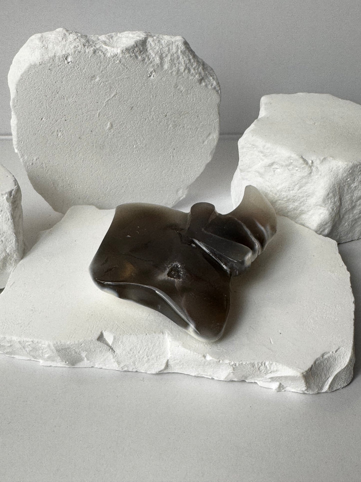 Orca Achat – Rochen Carving