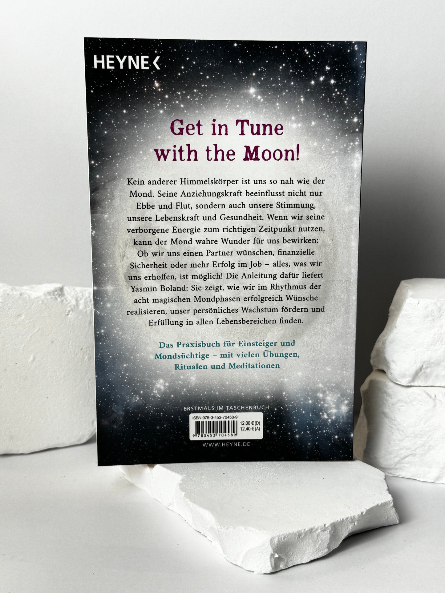 Moonology – The Magic of the Moon – Yasmin Boland