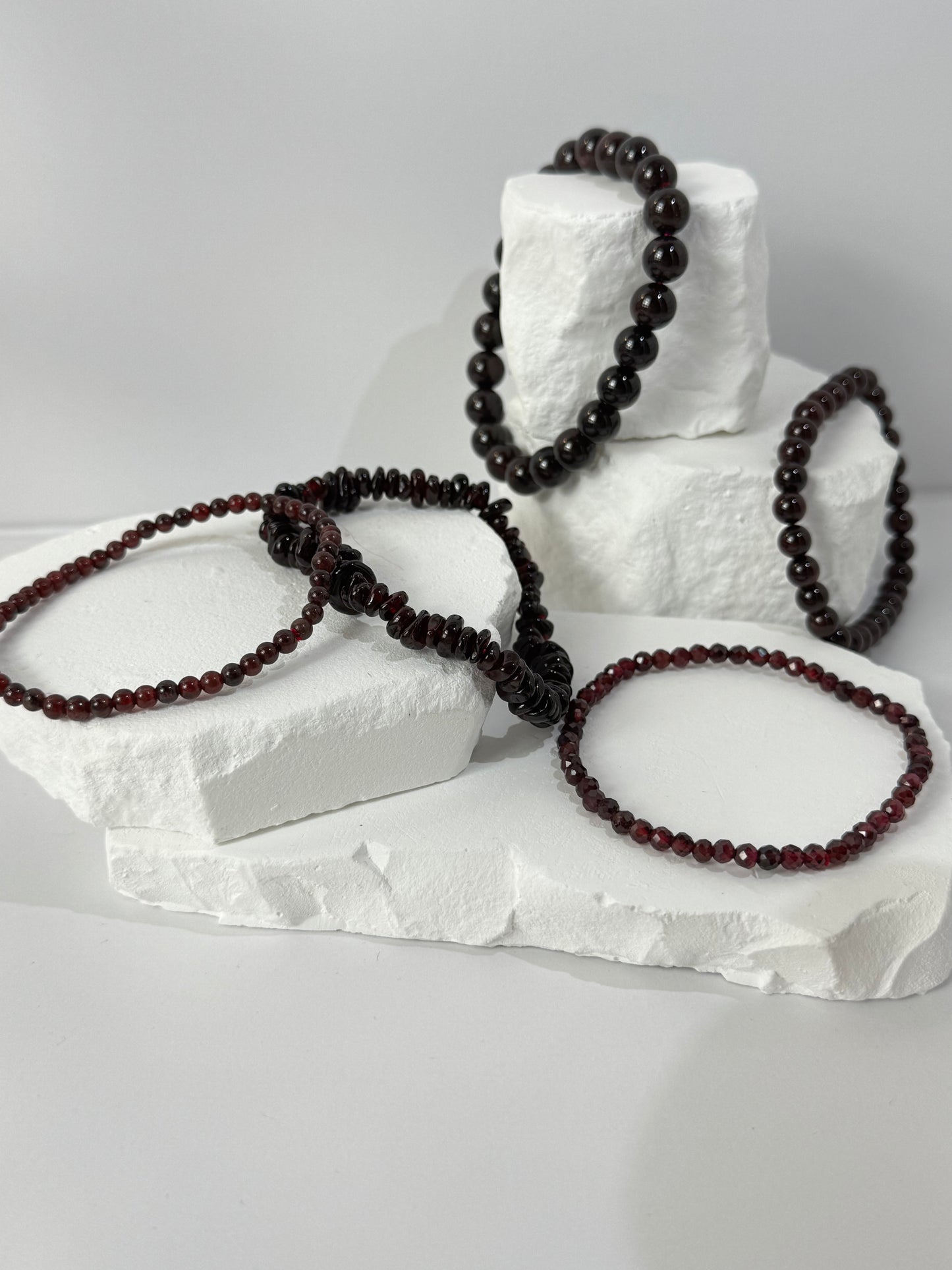 Stern Granat Armband – „Wenn du deine Lebenslust und Herzensenergie neu entfachen willst“