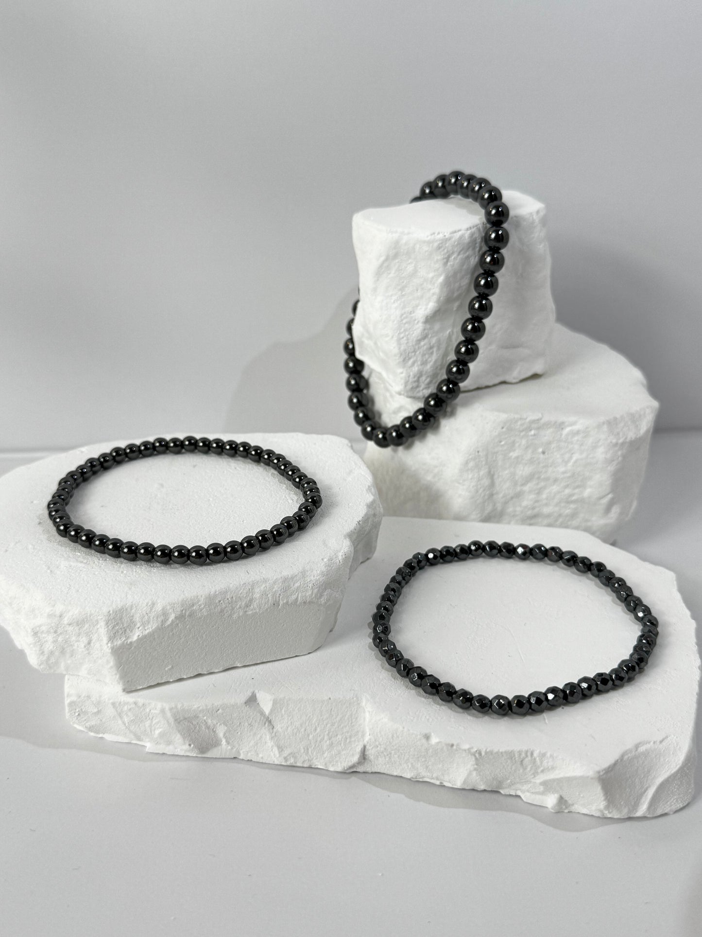 Hämatit Armband – „Wenn du Erdung, Schutz und innere Stärke brauchst“