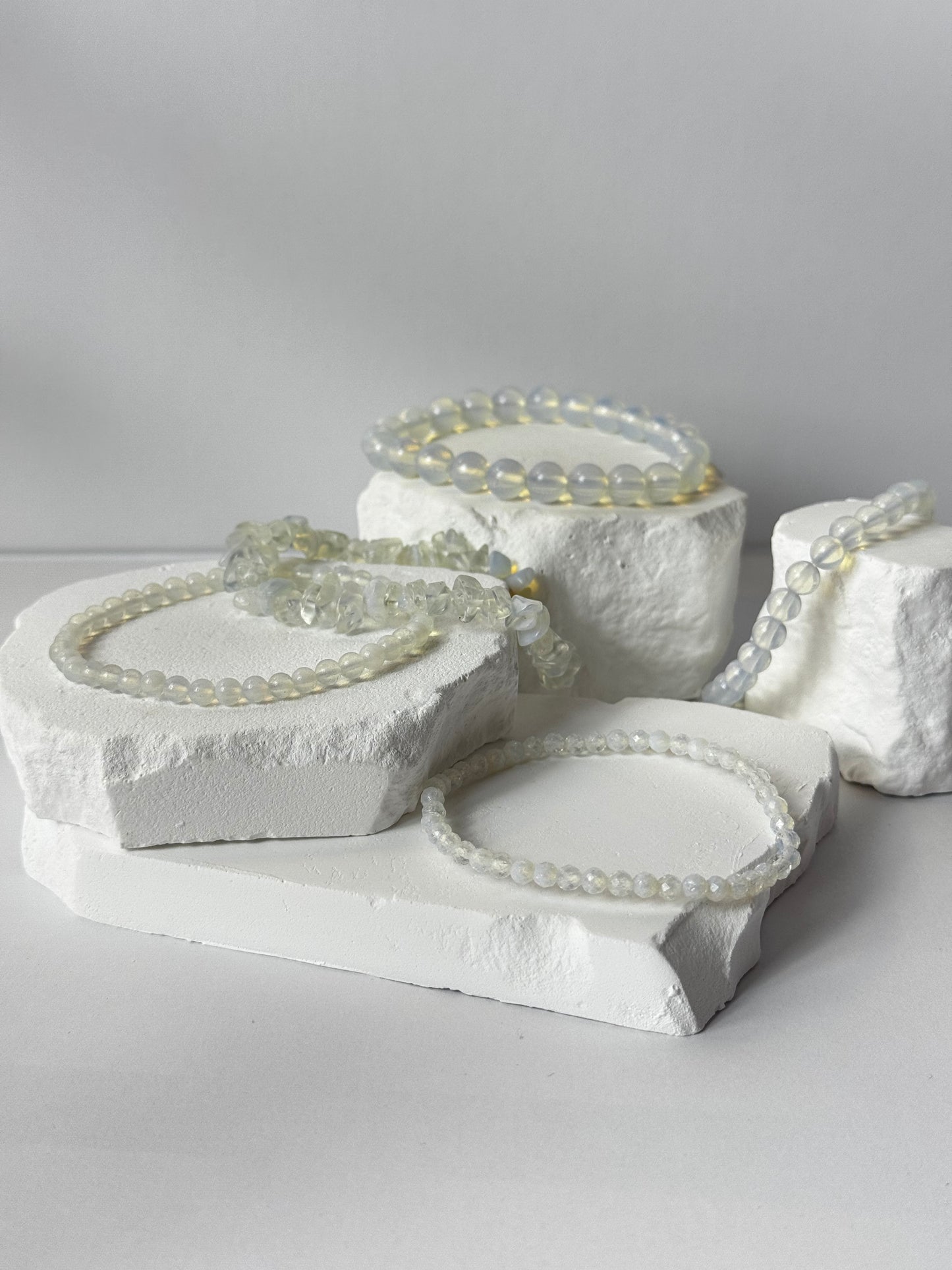 Opalite Armband – „Wenn Licht träumen lernt“