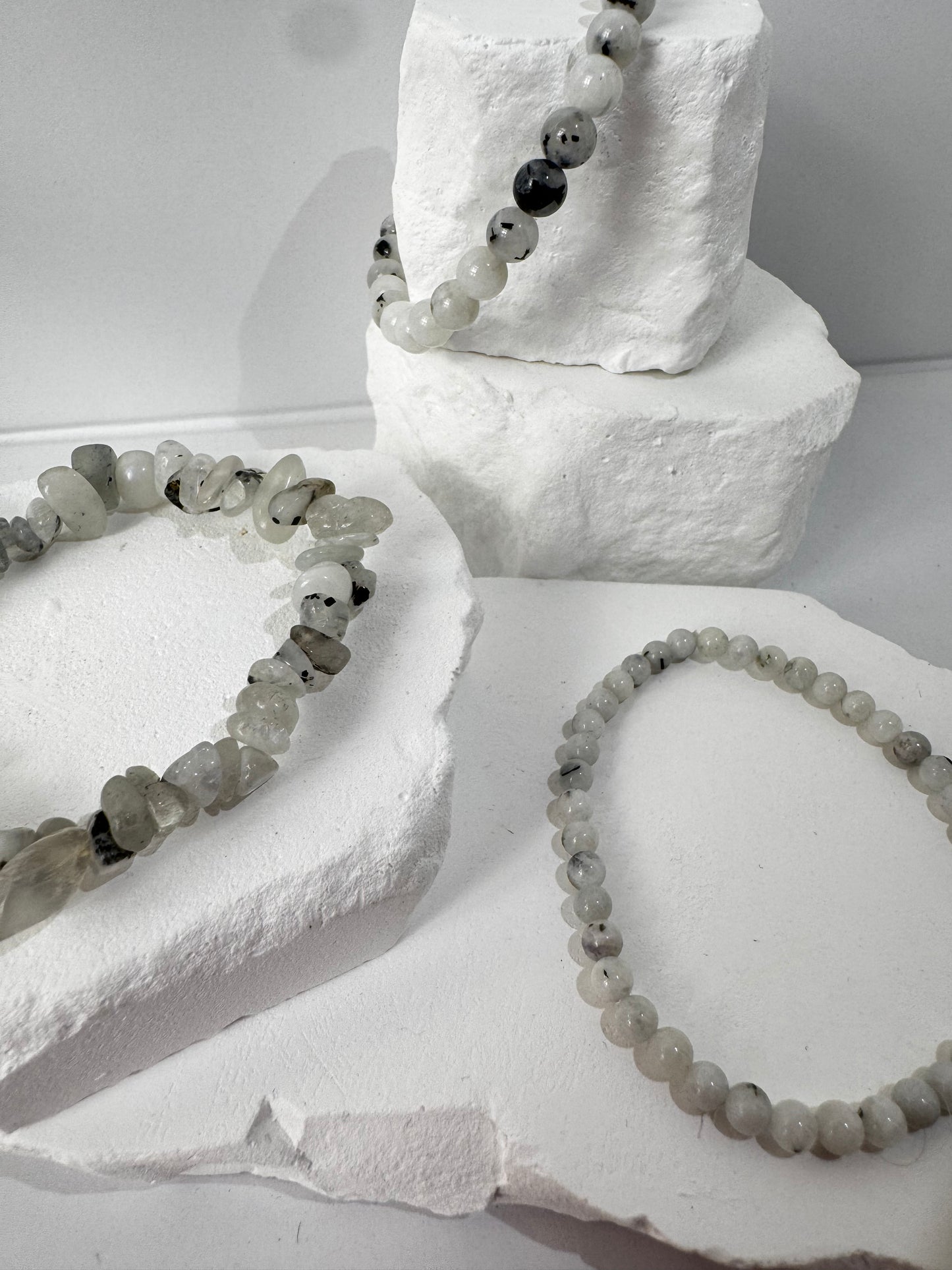 White Labradorite Bracelet – “When light figures accompany you”