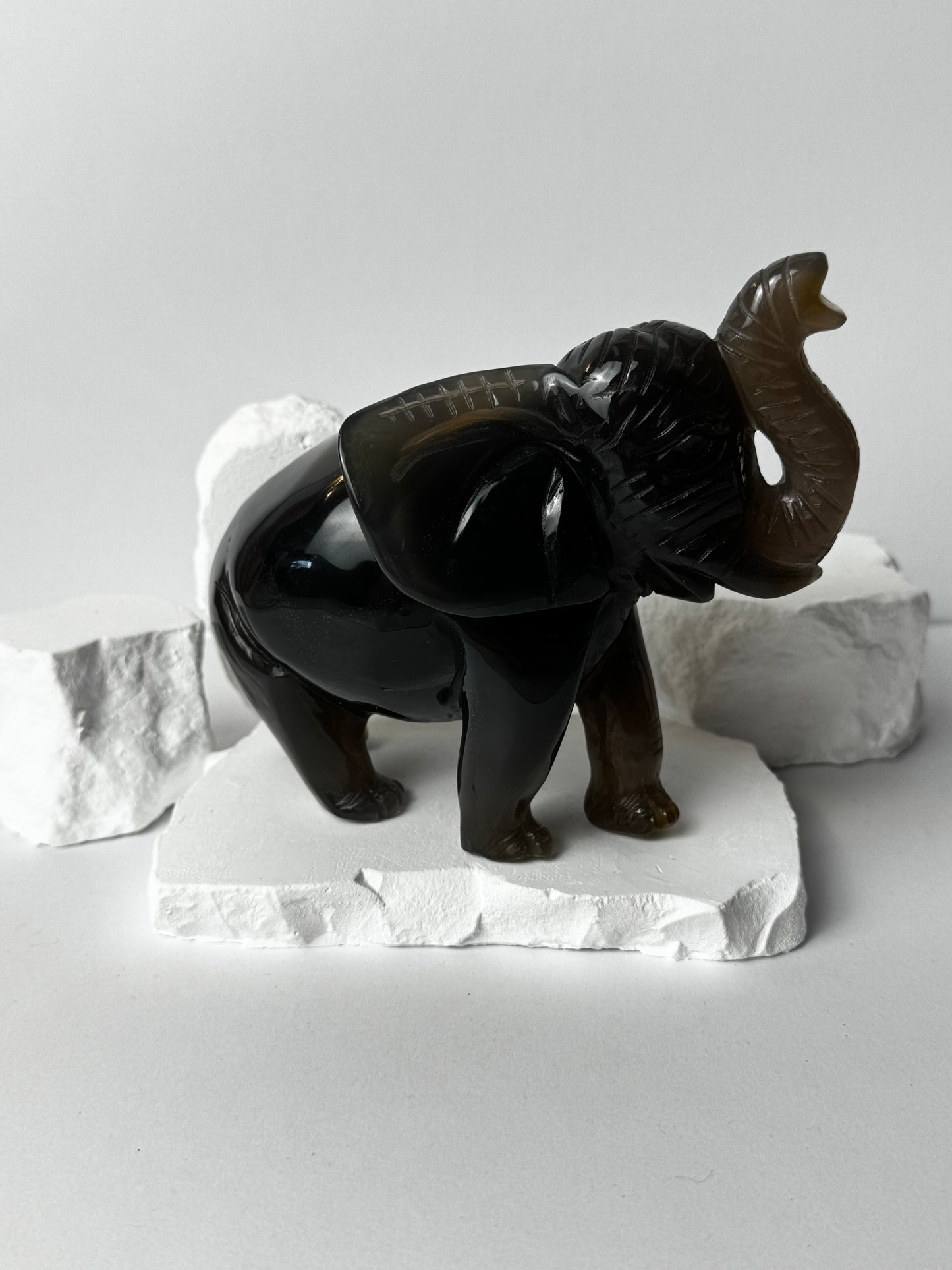 Druzy Achat – Elefant Carving