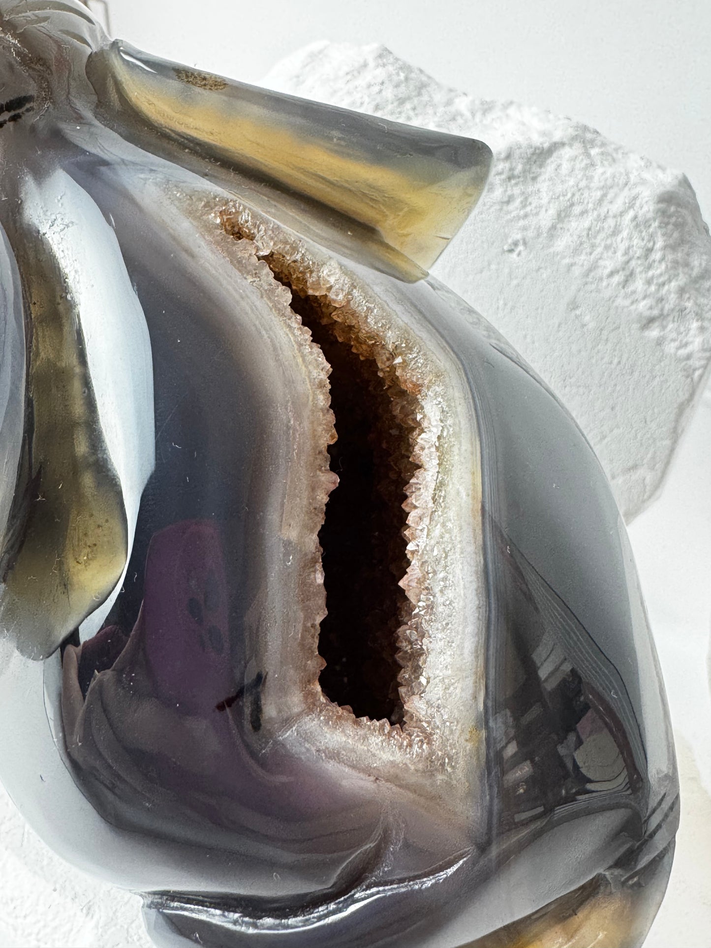 Druzy Achat – Elefant Carving