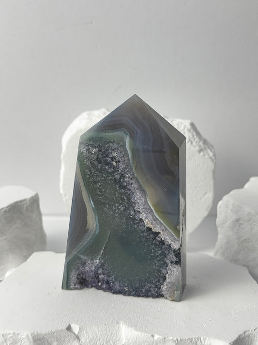 Druzy Achat Turm mit Amethyst