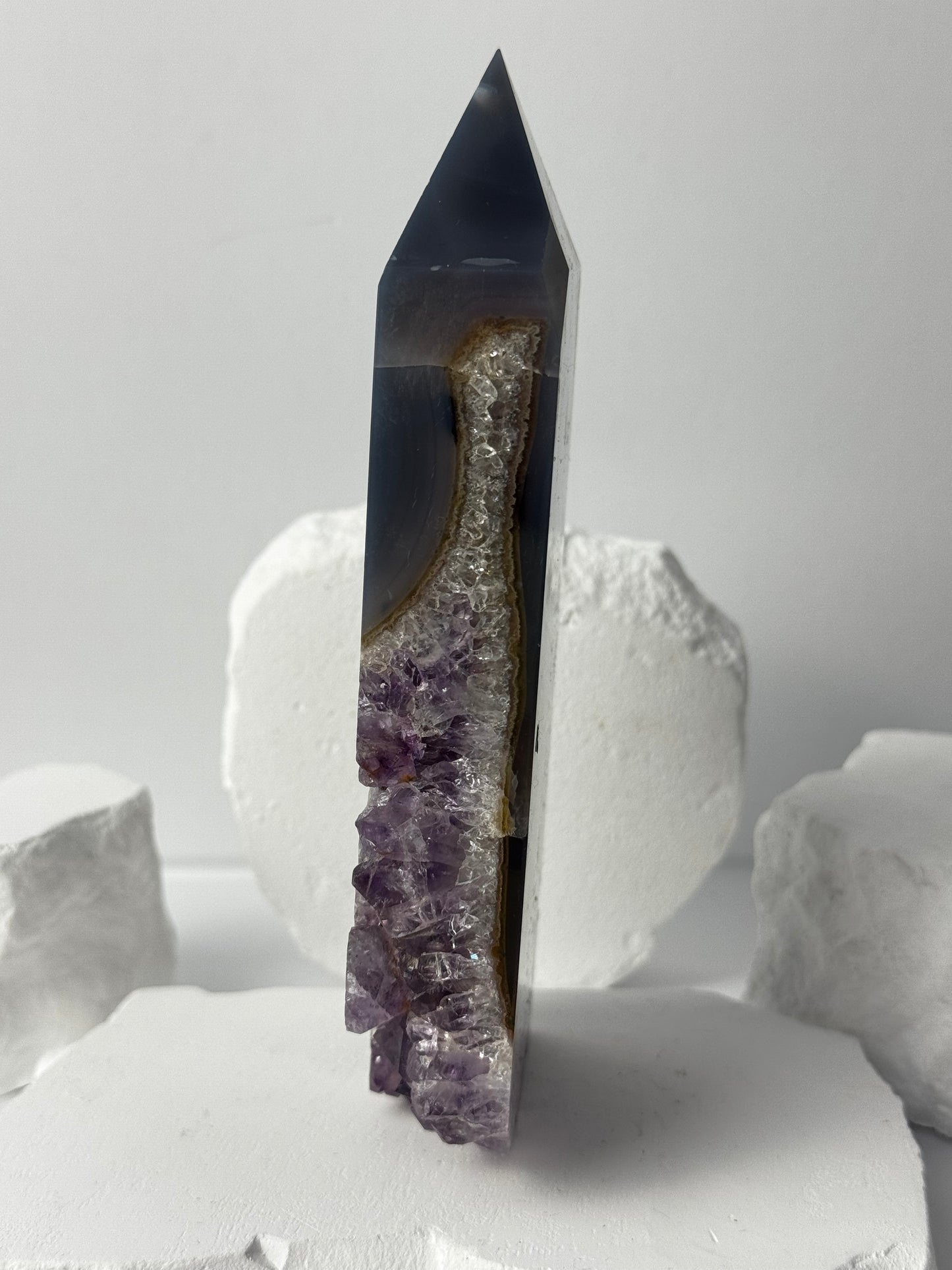 Druzy Achat Turm mit Amethyst