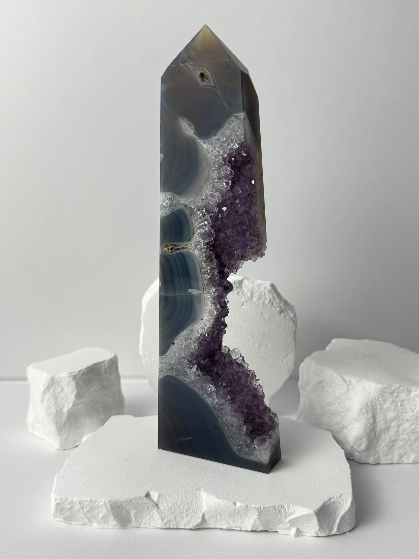 Druzy Achat Turm mit Amethyst