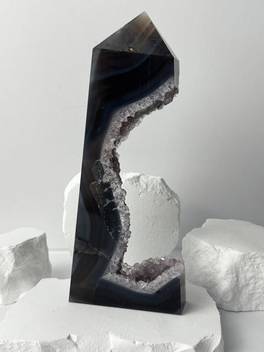 Druzy Achat Turm mit Amethyst